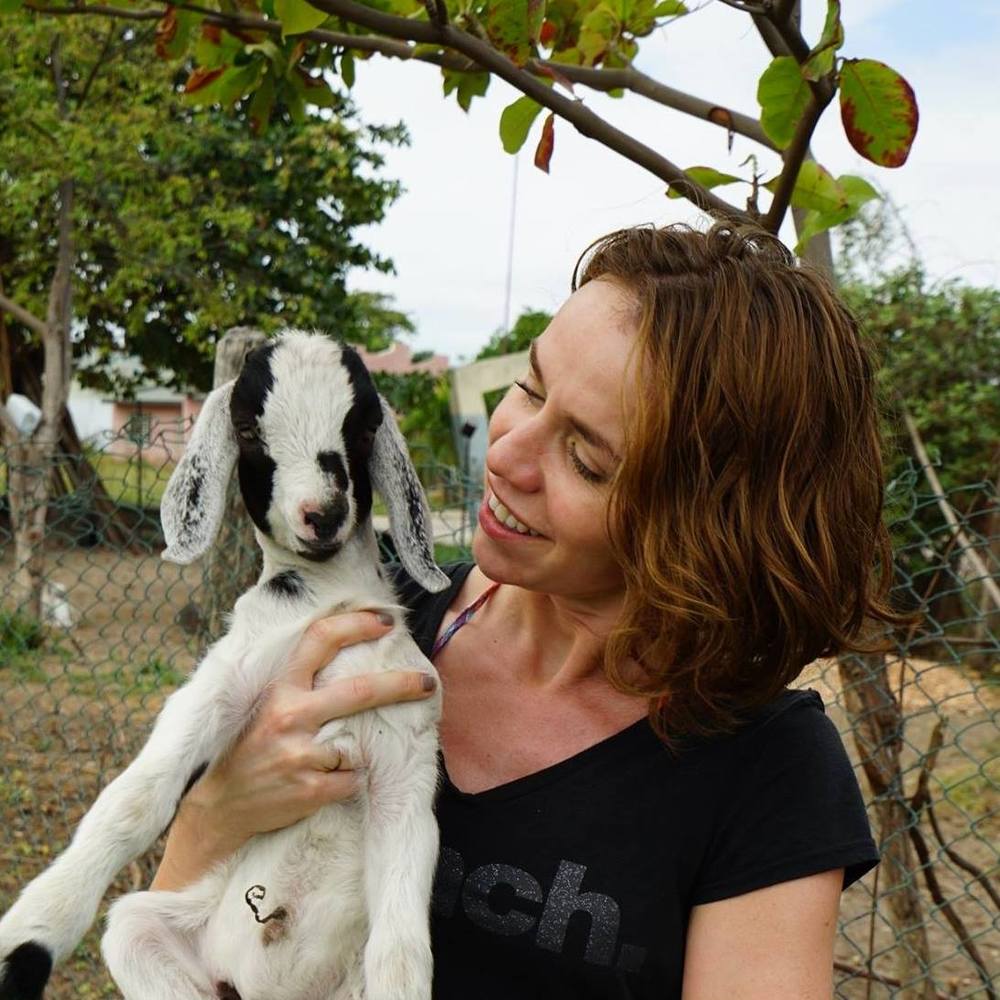 Meet your Posher, Esther